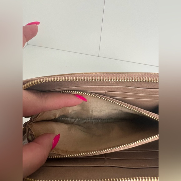 PRADA WALLET - Picture 6 of 8